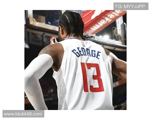 快船揭幕战耻辱惨败！最多落后37分狂丢129分 保罗比尔小卡19中6