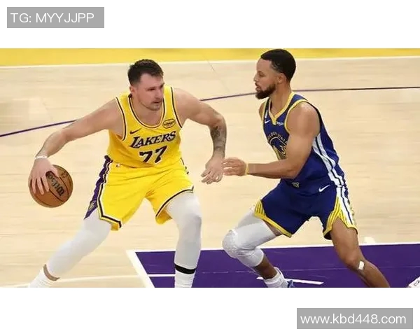 勇士两连胜凸显大隐患!角色球员攻守起伏,仅靠双核战绩难以稳定 勇士两连胜凸显大隐患!角色球员攻守起伏,仅靠双核战绩难以稳定