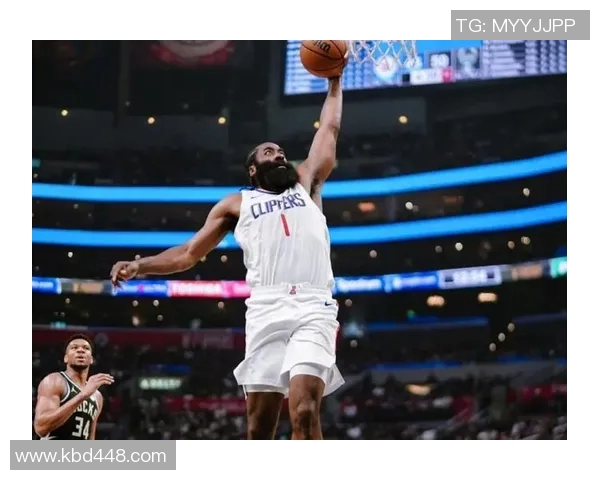 祖上不富裕！哈登达成单场35分的三双 快船队史首人